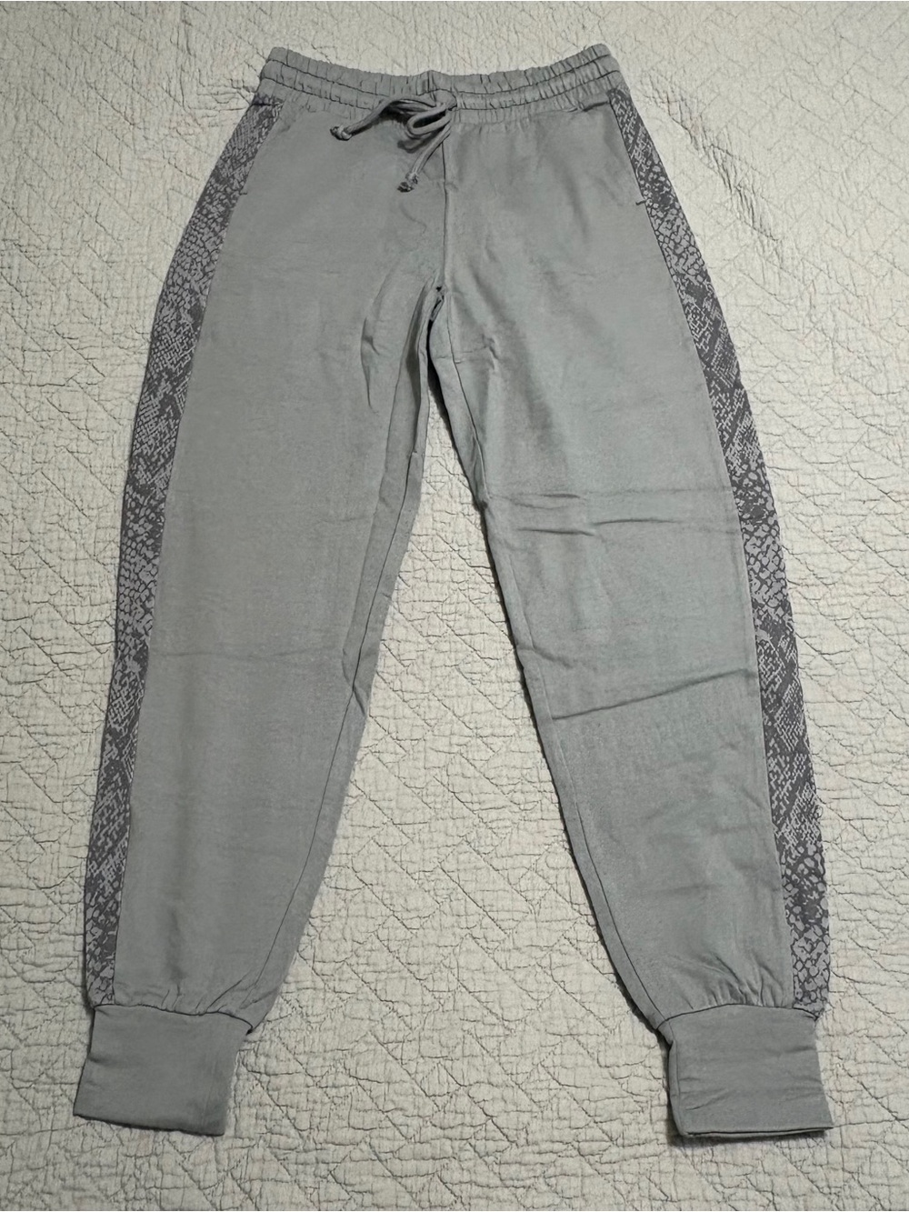 AnyBody Cozy Knit French Terry Animal Print Jogger Pant Frost Gray, XX-Small